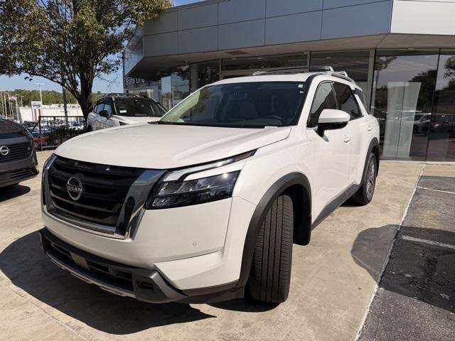 new 2025 Nissan Pathfinder car, priced at $40,390