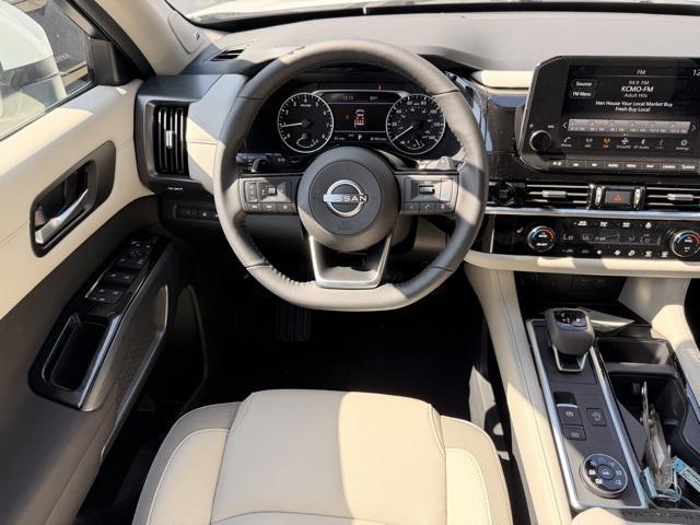 new 2025 Nissan Pathfinder car, priced at $40,390
