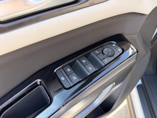 new 2025 Nissan Pathfinder car, priced at $40,390