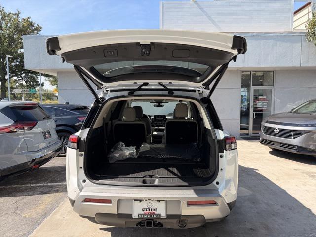new 2025 Nissan Pathfinder car, priced at $40,390