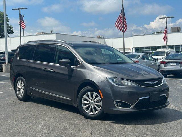 used 2018 Chrysler Pacifica car, priced at $13,978