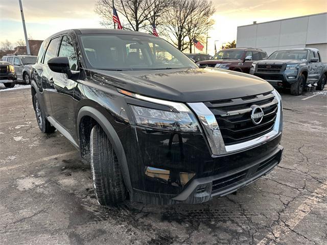 new 2025 Nissan Pathfinder car, priced at $37,030