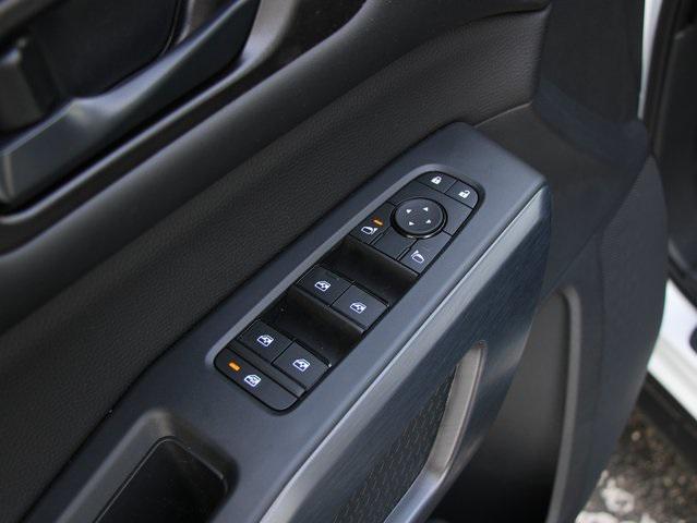 new 2025 Nissan Pathfinder car, priced at $40,656