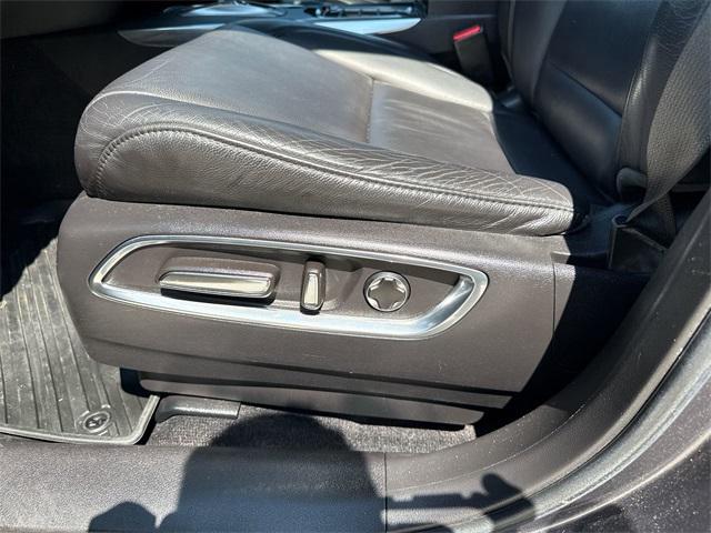 used 2020 Acura MDX car, priced at $25,127