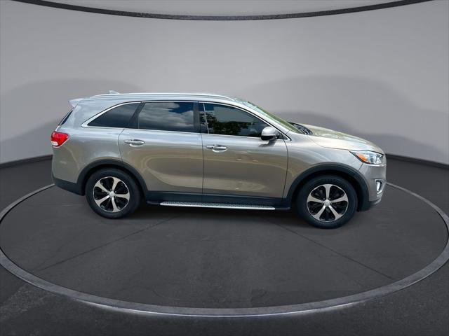 used 2018 Kia Sorento car, priced at $15,098