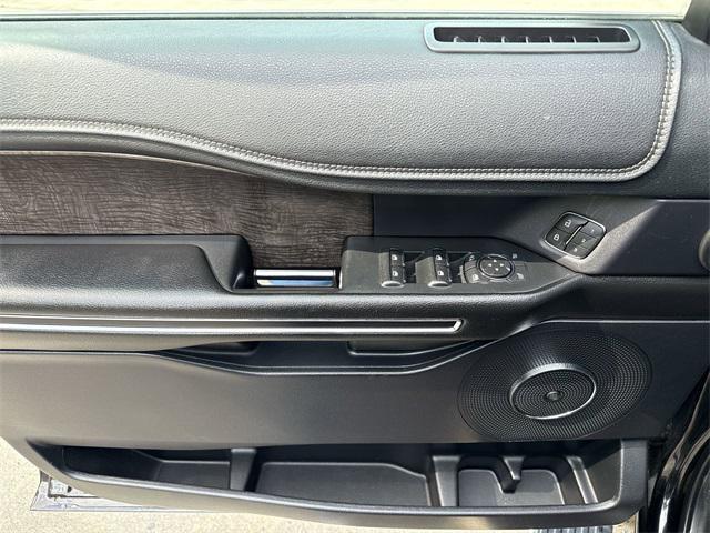 used 2019 Ford Expedition car, priced at $31,960