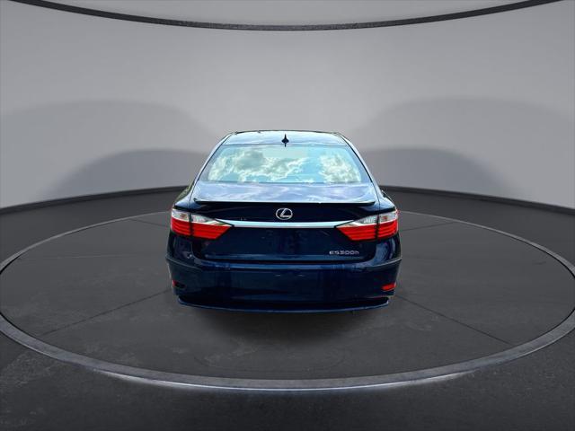used 2014 Lexus ES 300h car, priced at $18,522