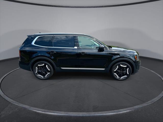 used 2024 Kia Telluride car, priced at $39,420