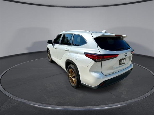 used 2023 Toyota Highlander Hybrid car, priced at $34,932