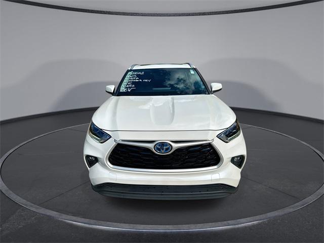 used 2023 Toyota Highlander Hybrid car, priced at $34,932