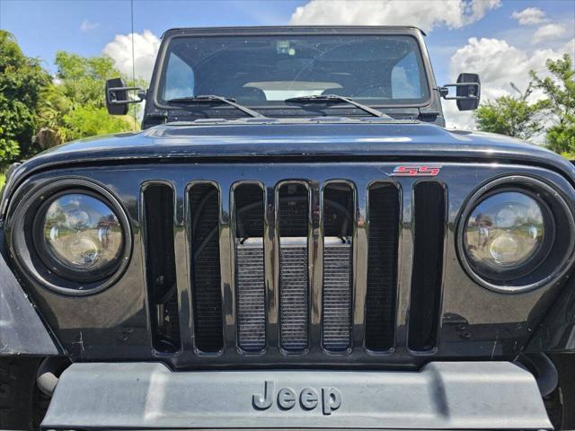 used 1999 Jeep Wrangler car, priced at $15,000