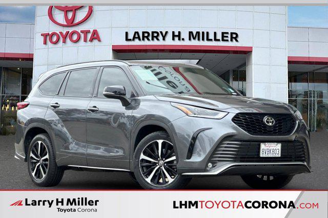 used 2021 Toyota Highlander car, priced at $35,991