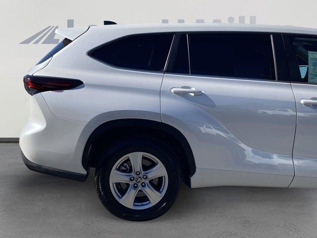 used 2024 Toyota Highlander car, priced at $38,993