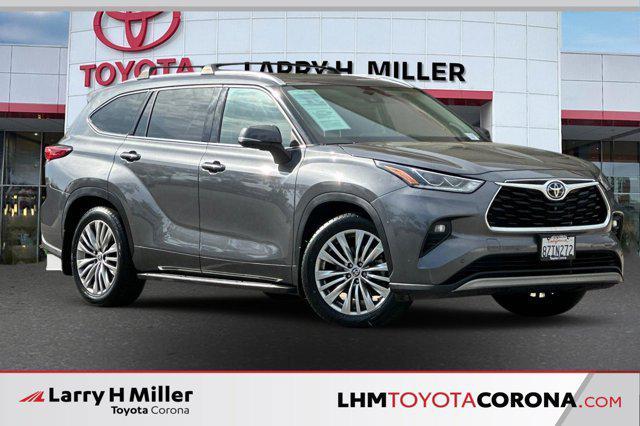used 2022 Toyota Highlander car, priced at $32,991