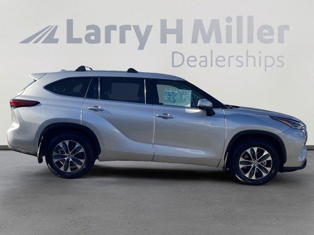 used 2021 Toyota Highlander Hybrid car, priced at $35,992