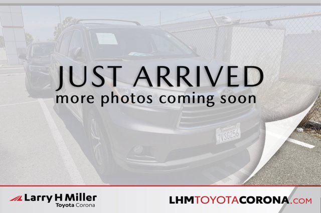 used 2016 Toyota Highlander car, priced at $18,740