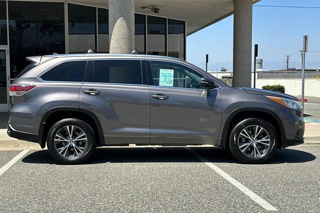 used 2016 Toyota Highlander car, priced at $18,263