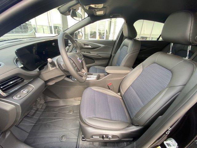 new 2025 Buick Envista car, priced at $27,875