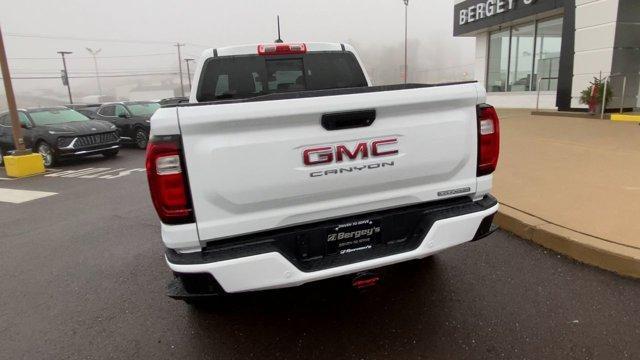 new 2024 GMC Canyon car