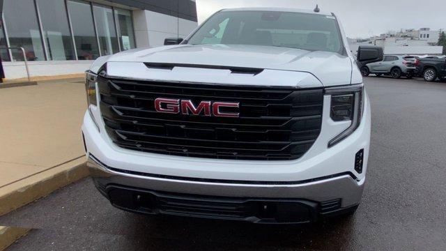 new 2025 GMC Sierra 1500 car, priced at $46,640