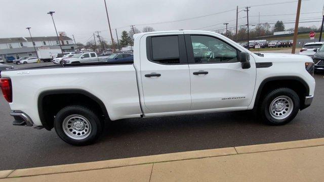 new 2025 GMC Sierra 1500 car, priced at $46,640