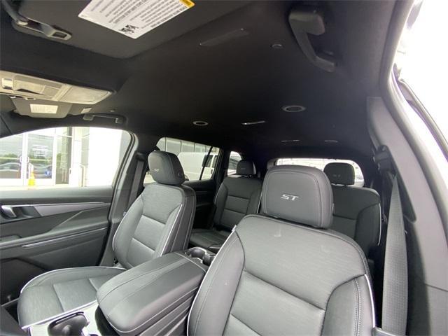 new 2025 Buick Enclave car, priced at $50,195