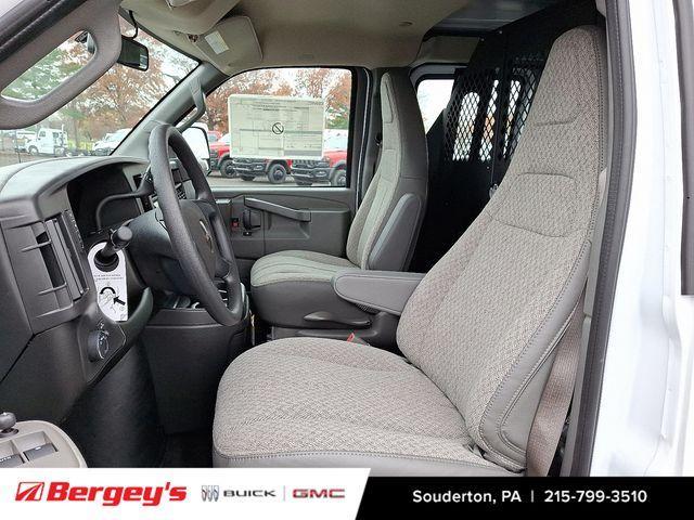 new 2025 GMC Savana 3500 car, priced at $53,186