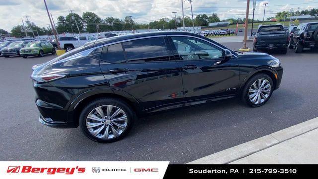 new 2025 Buick Envista car, priced at $29,335