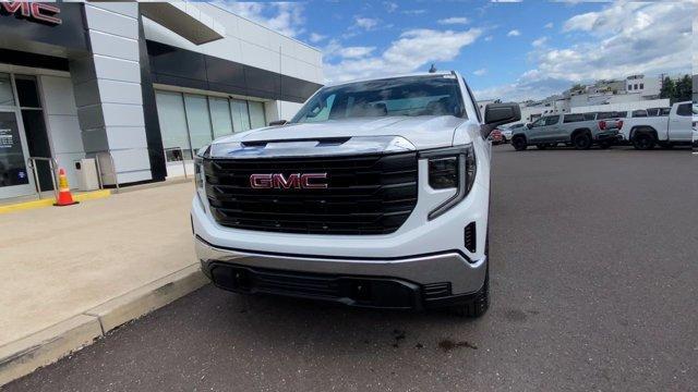 new 2025 GMC Sierra 1500 car, priced at $43,945