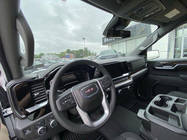new 2025 GMC Sierra 1500 car, priced at $45,495