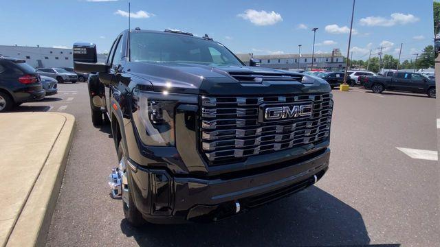new 2025 GMC Sierra 3500 car, priced at $101,435