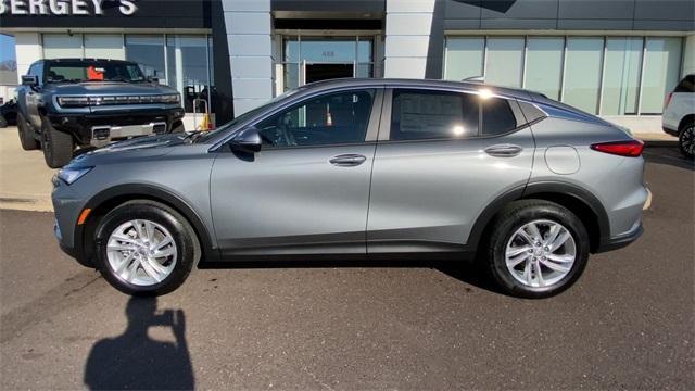 new 2025 Buick Envista car, priced at $27,525