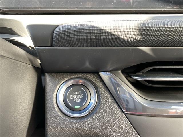 new 2025 Buick Envista car, priced at $27,525