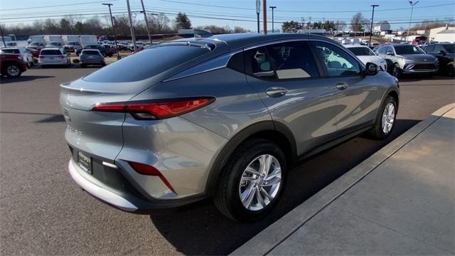new 2025 Buick Envista car, priced at $27,525