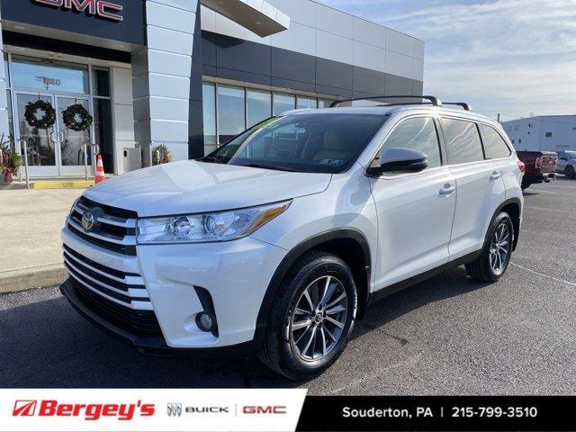 used 2019 Toyota Highlander car, priced at $28,495