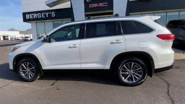 used 2019 Toyota Highlander car, priced at $28,495