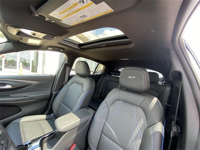 new 2025 Buick Envista car, priced at $29,820