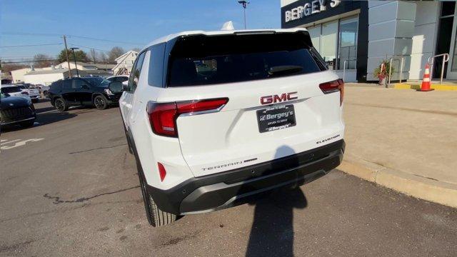 new 2025 GMC Terrain car, priced at $33,395