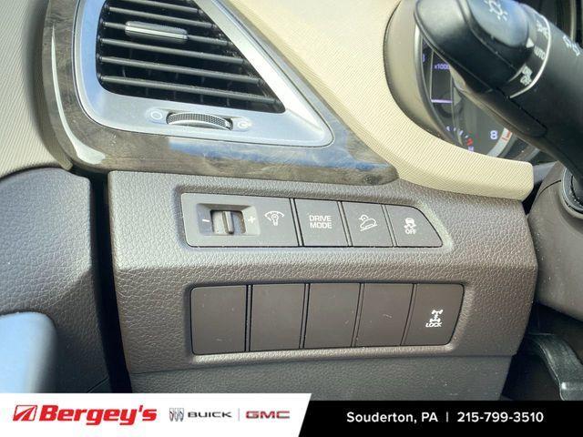 used 2018 Hyundai Santa Fe car, priced at $15,795