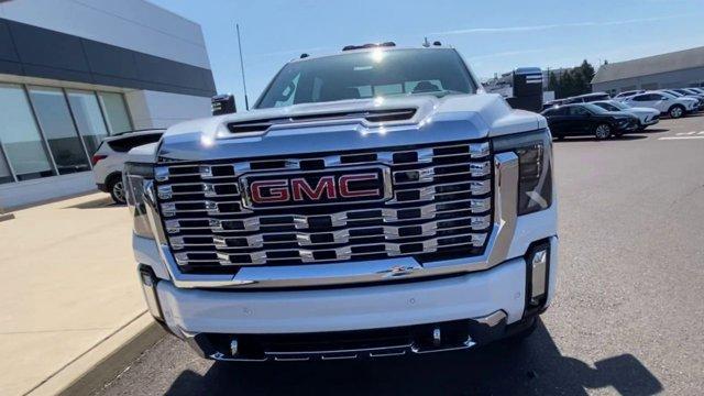 new 2024 GMC Sierra 3500 car, priced at $85,875