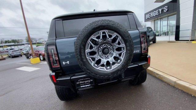 new 2025 GMC HUMMER EV SUV car