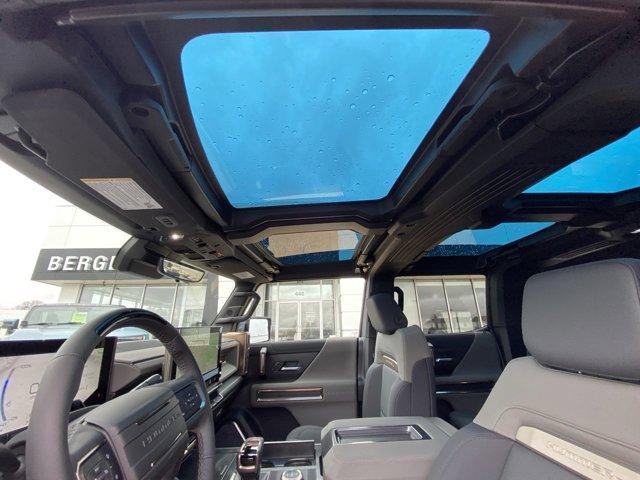 new 2025 GMC HUMMER EV SUV car