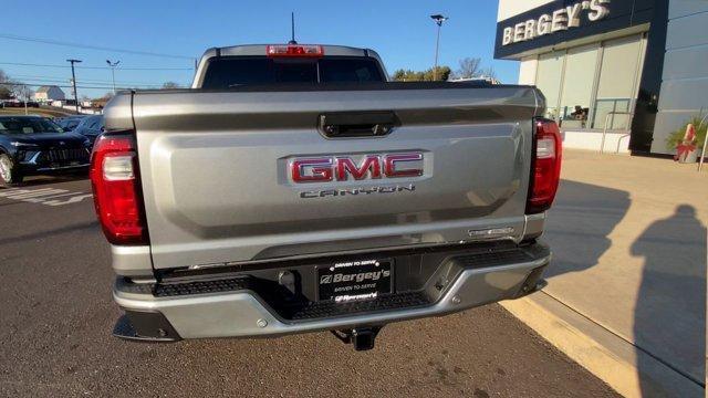 new 2024 GMC Canyon car