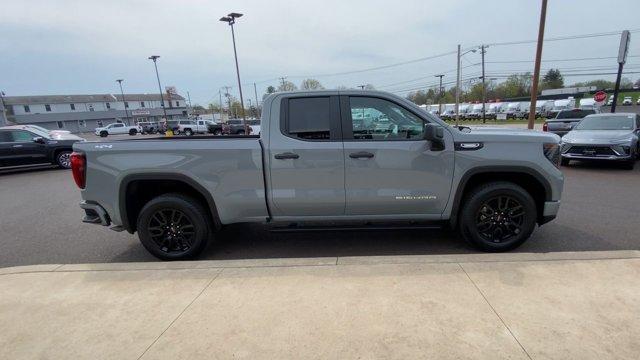 new 2025 GMC Sierra 1500 car, priced at $43,395