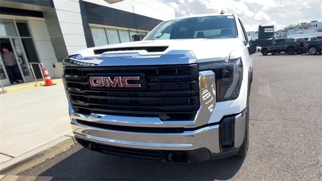 new 2025 GMC Sierra 3500 car, priced at $70,297