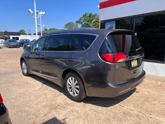 used 2018 Chrysler Pacifica car, priced at $15,999