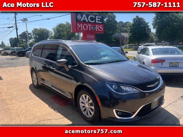 used 2018 Chrysler Pacifica car, priced at $15,999