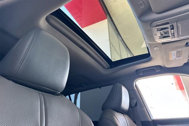 used 2023 Toyota Highlander car, priced at $36,998