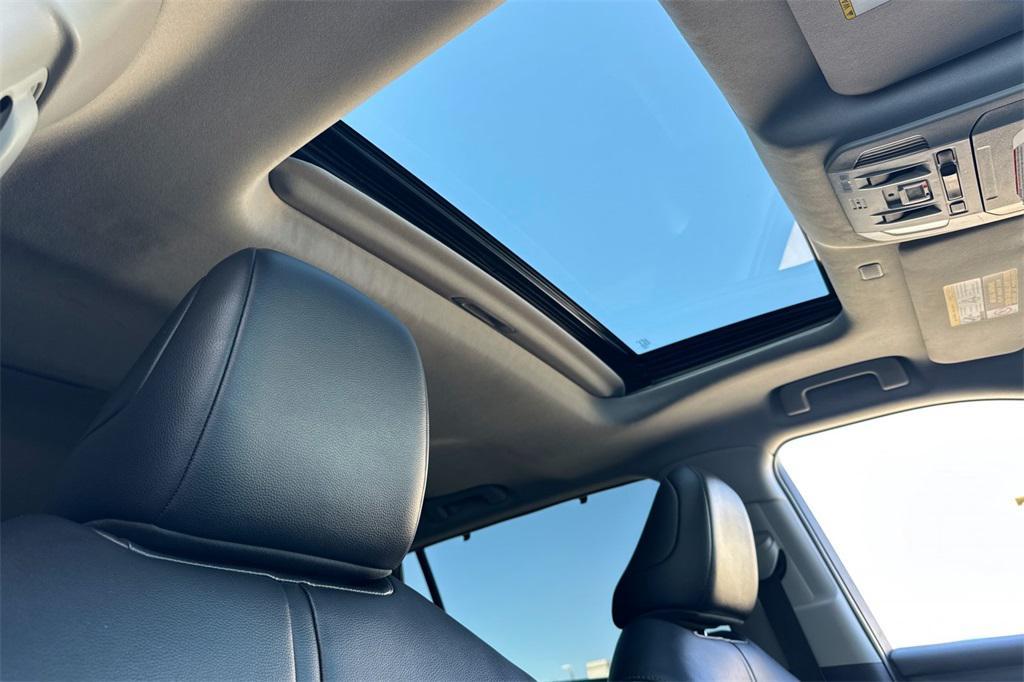 used 2022 Toyota Highlander Hybrid car, priced at $41,750