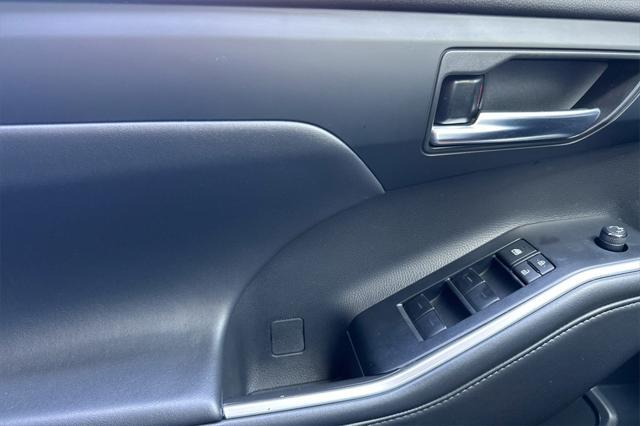 used 2022 Toyota Highlander Hybrid car, priced at $41,598